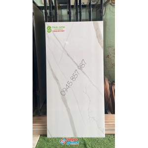 Gạch dán tường phòng khách 60x120 khổ lớn