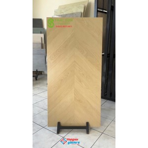 Gạch trung quốc 60x120 vân gỗ ghép xương cá màu vàng nhạt