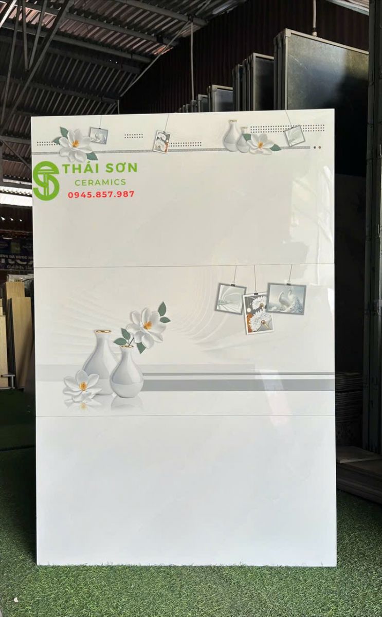 Gạch màu trắng xám vitto hoàn mỹ 40x80 bóng kiếng ốp tường
