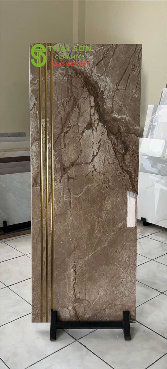 Gạch cầu thang 47x120 nhập khẩu màu nâu đất
