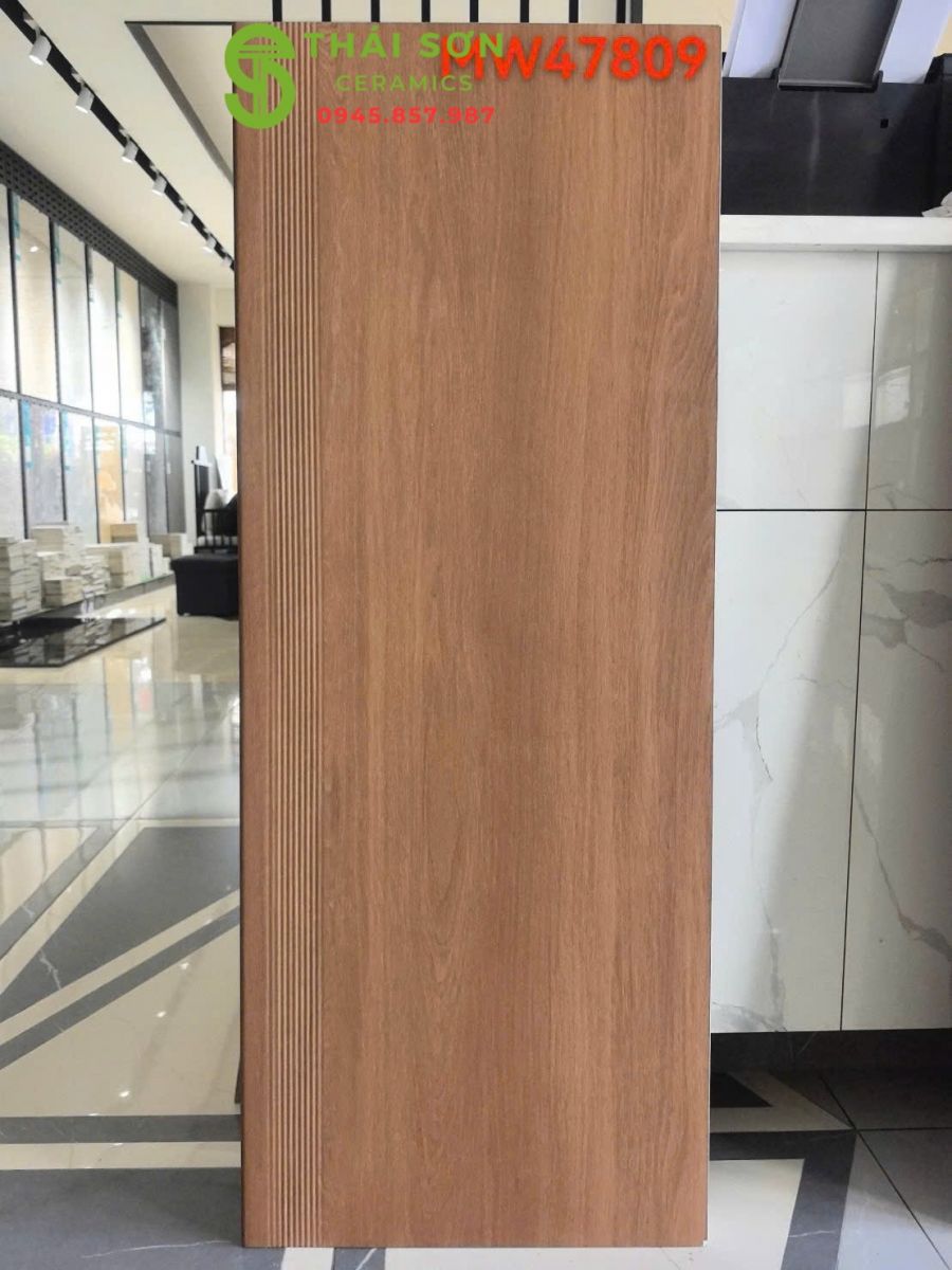 Gạch cầu thang giả gỗ 47x120 trung quốc