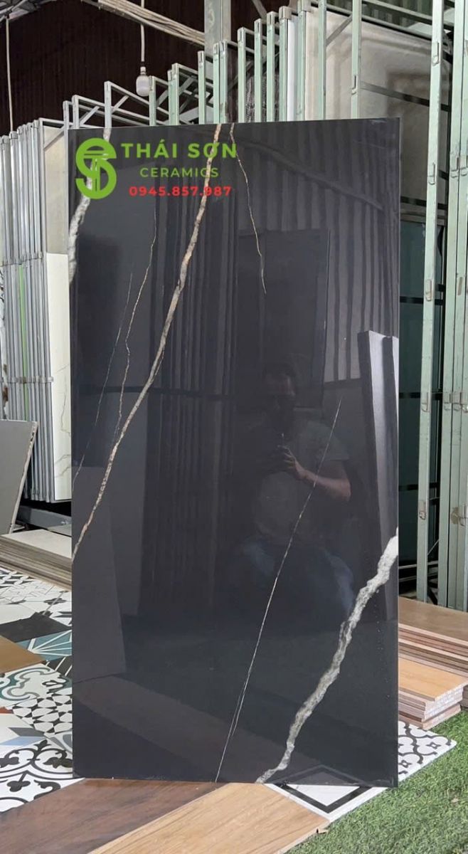 Gạch ốp lát bóng kiếng 60x120 ttc màu đen vân trắng