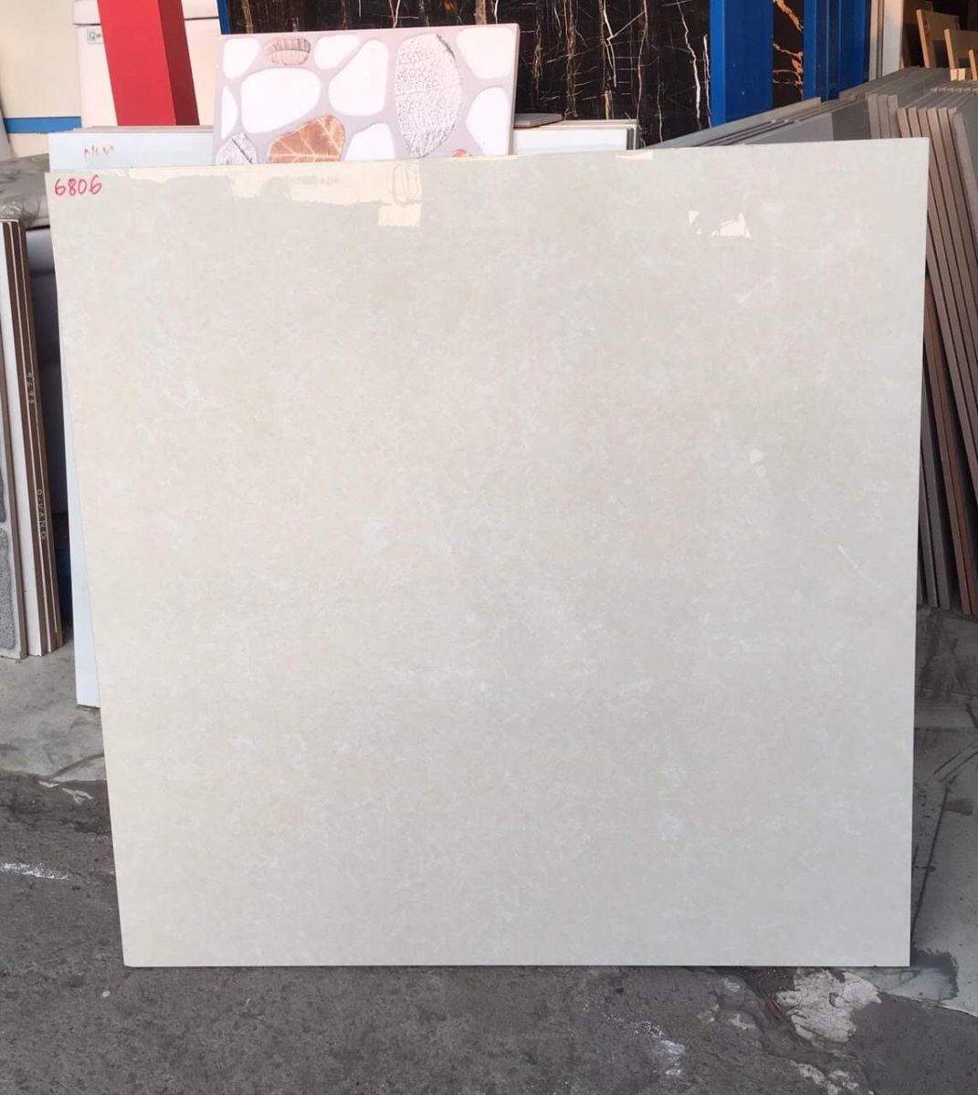 gạch bóng kiếng 60x60 xà cừ vàng