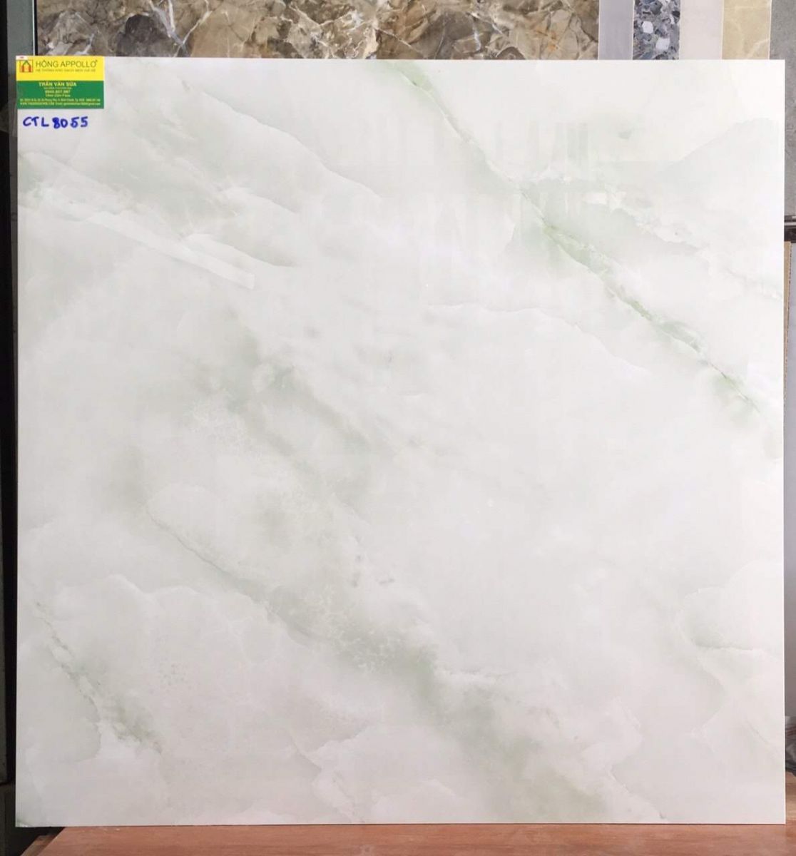 gạch bóng kiếng 80x80 vân xanh 