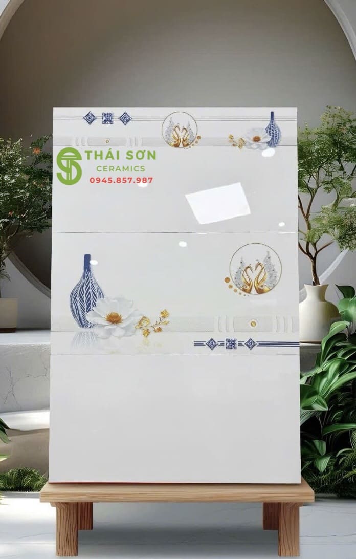 Gạch ốp hà thanh 30x60 bóng kiếng trắng trơn ko vân