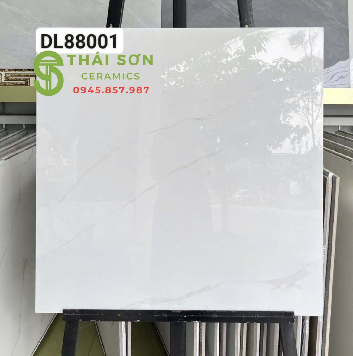 Gạch trung quốc 80x80 màu trắng vân mây bóng kiếng