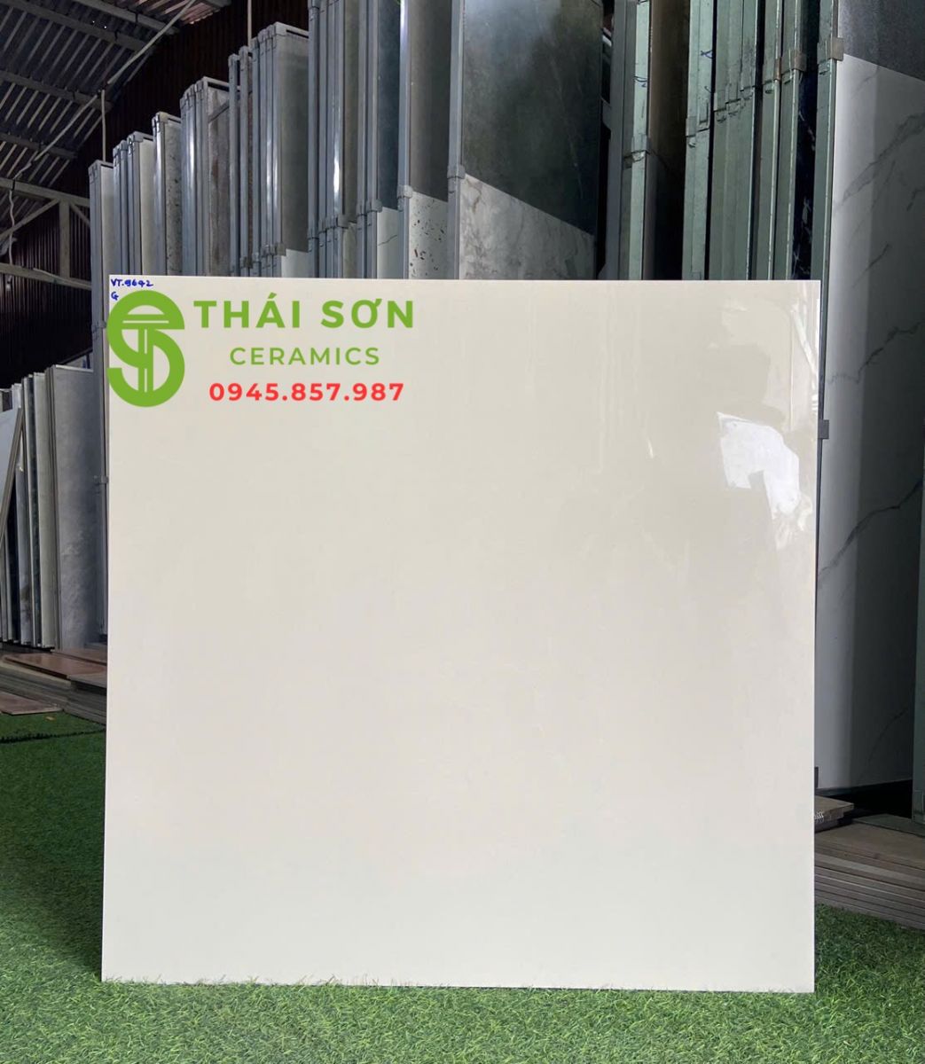 Gạch vitto lát nền kem vàng 80x80 bóng kiếng
